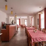 Alojamento de Acomodação e Pequeno-almoço Malom Panzió Kiskunfélegyháza