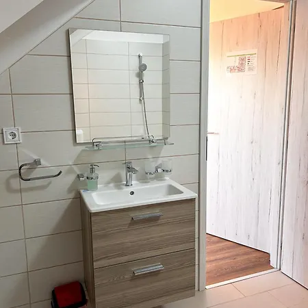 Malom Panzio فندق مبيت وإفطار 4*